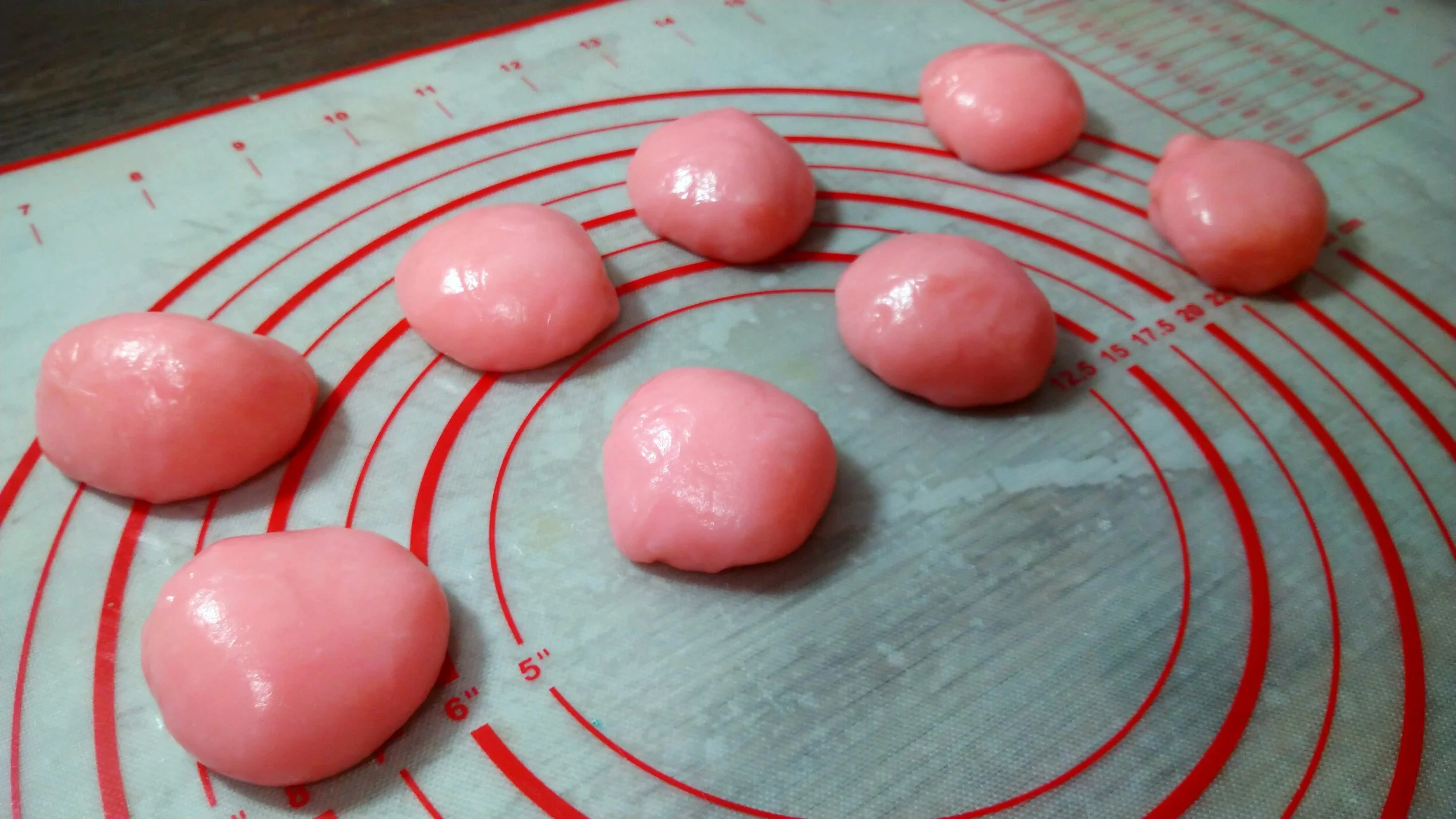 How To Make Ichigo Daifuku イチゴ大福 — PY's Kitchen